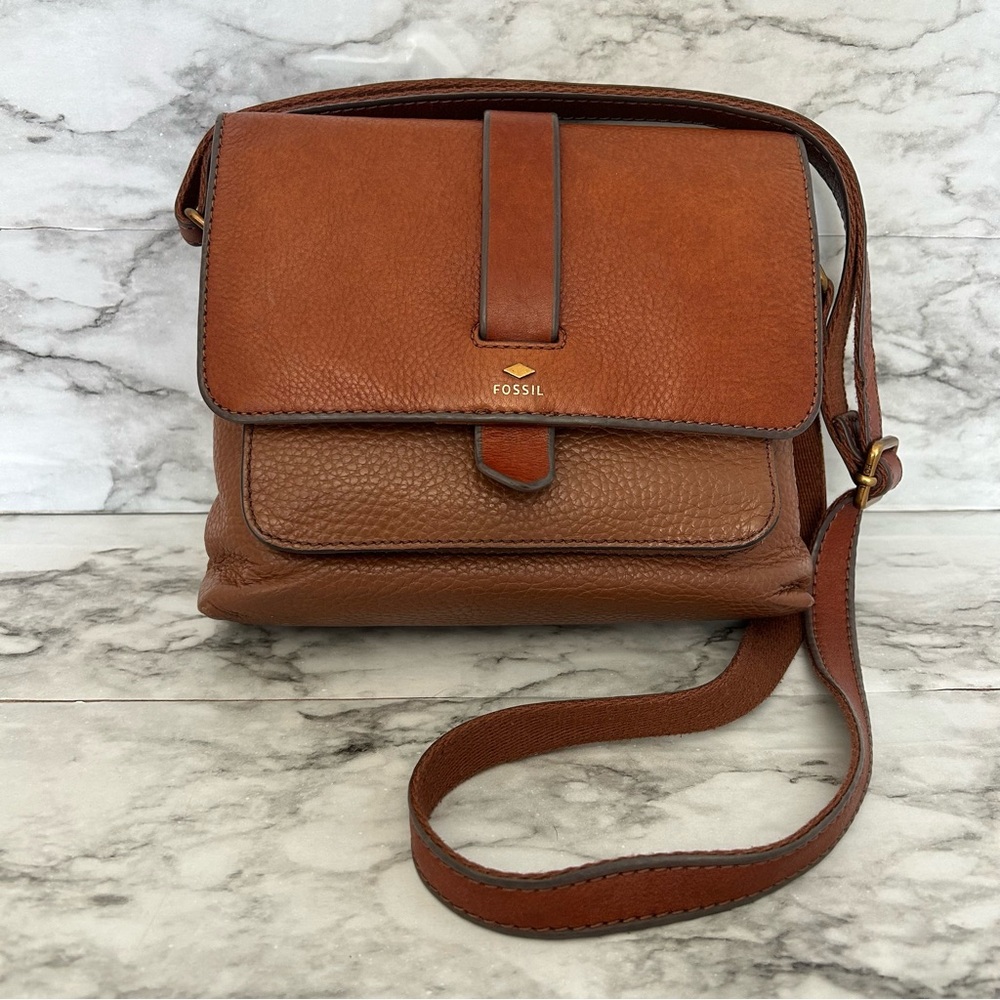 Fossil | Kinley pebbled Leather Crossbody Bag adjustable strap flap top - Picture 2 of 12